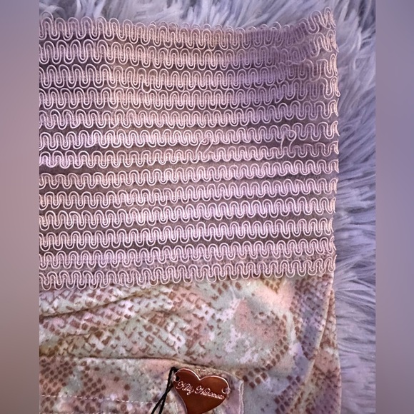 Cute Booty Lounge Blush Snake Print Leggings - Picture 5 of 6